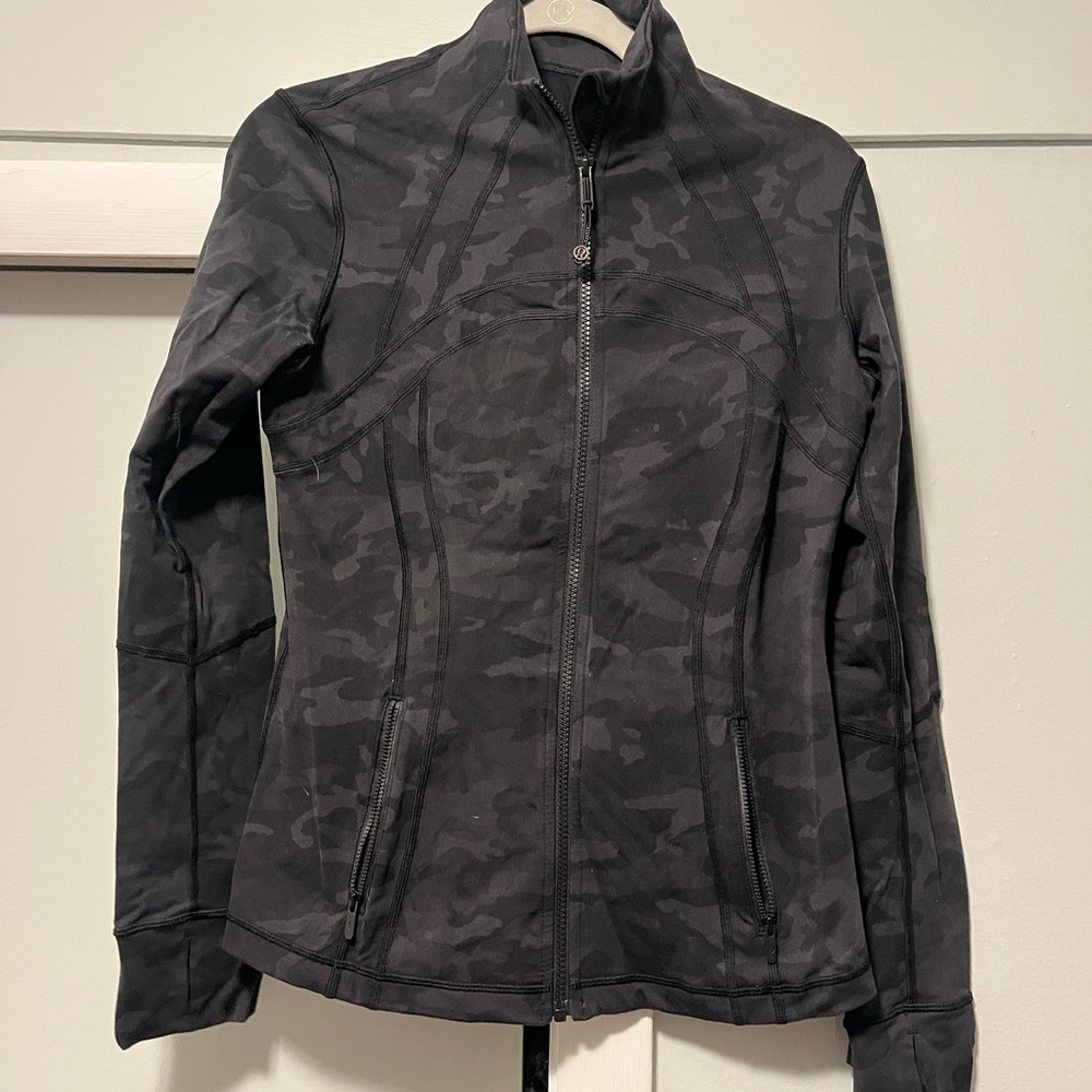 Women’s Lululemon Define Jacket Luon, Grey Camo, Size 10